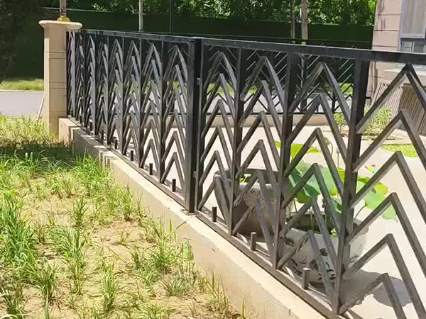 鋅鋼護(hù)欄